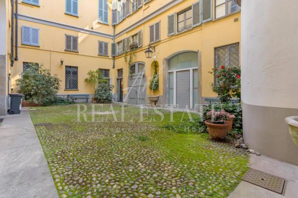 Bilocale in Corso Magenta 30, Milano