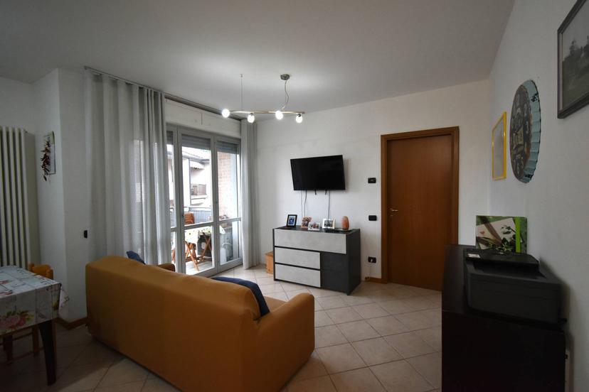 Bilocale in Via IV Novembre 29, Ronco Briantino — foto 3 di 5