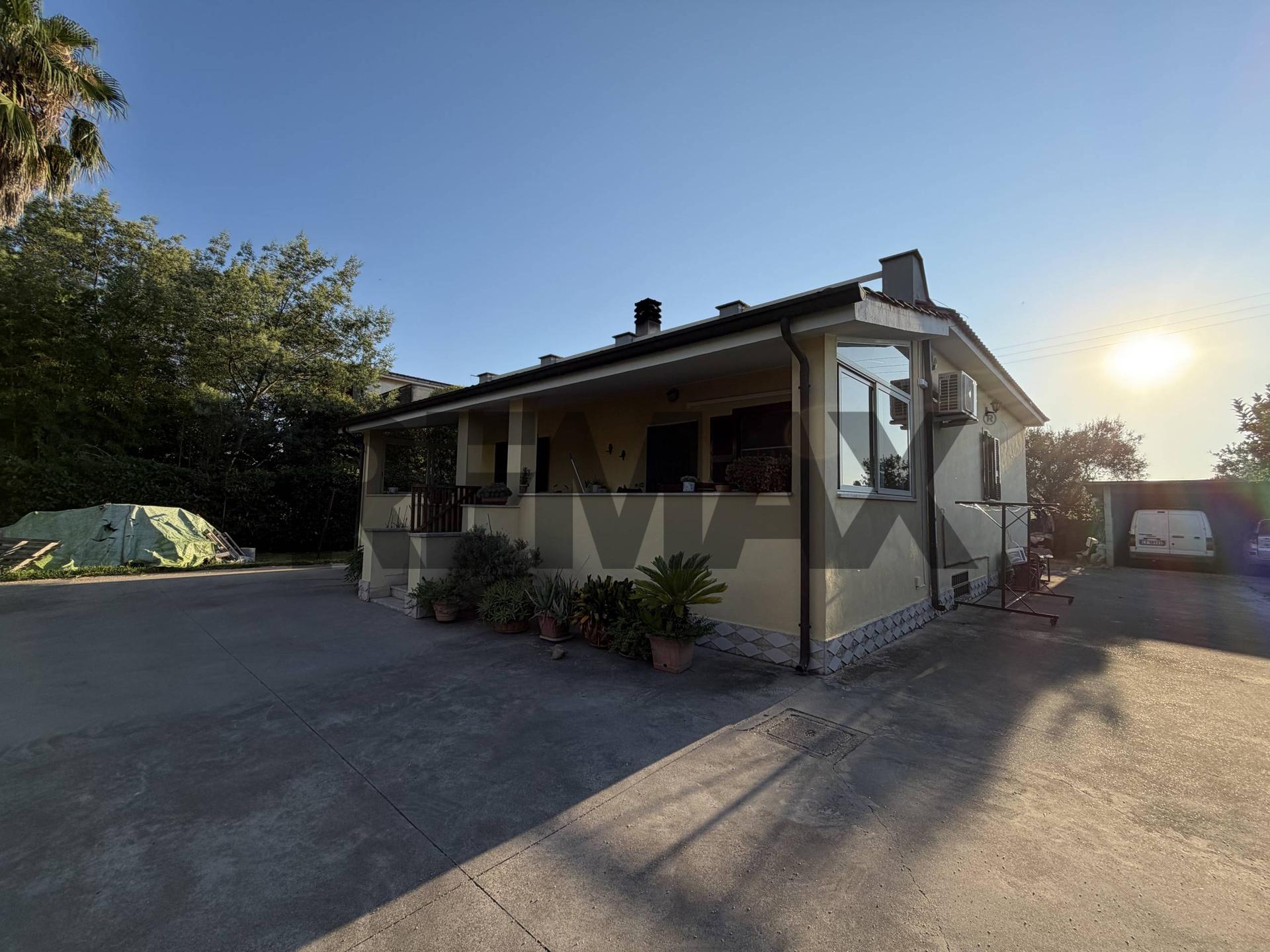 Villa in Ugo Bassi 6, Aprilia