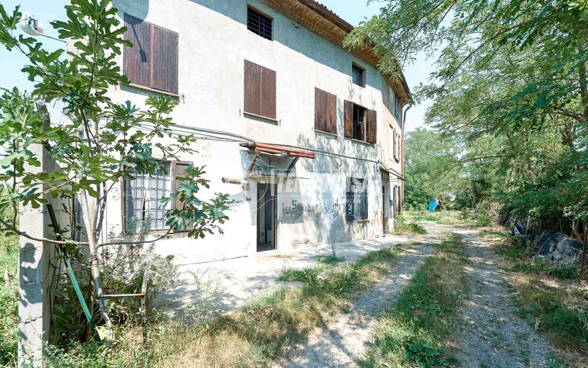 Appartamento in Strada Statale 10 Padana Inferiore, Vescovato