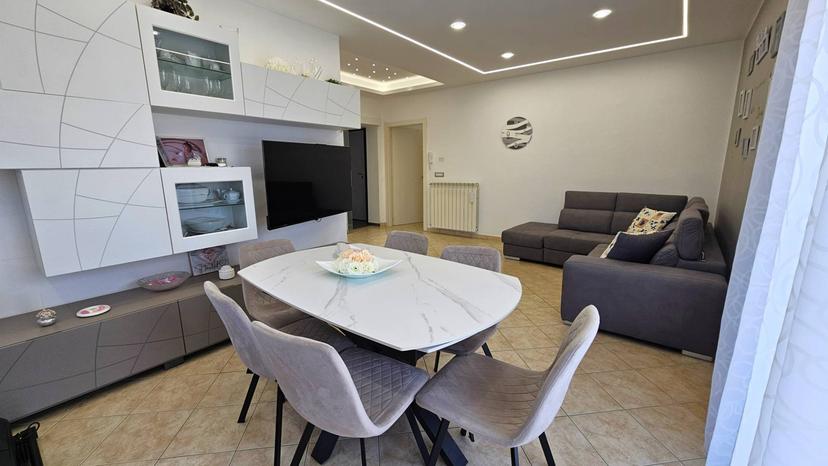 Quadrilocale in Via Armando Diaz 53, Stalettì — foto 2 di 5