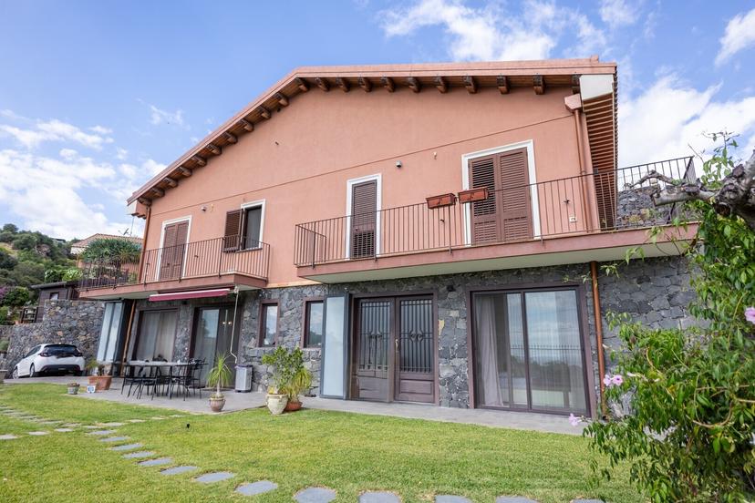 Villa, Piedimonte Etneo — foto 3 di 5