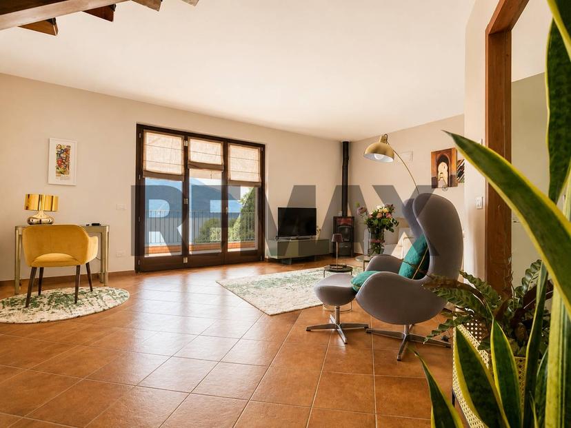 Trilocale in Corso Belvedere 500, Ghiffa — foto 2 di 5