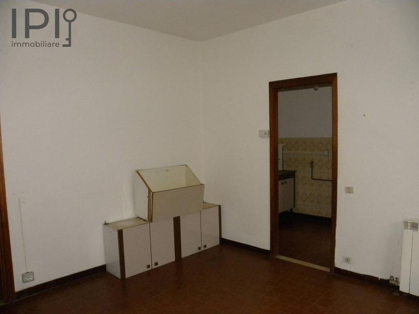 Trilocale in dei Piani 21, Cengio — foto 2 di 5