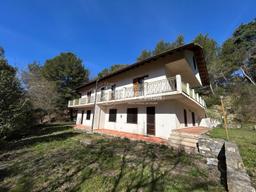 Villa a schiera in Via della Vittoria, Testico