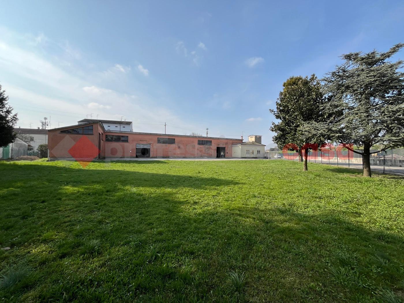 Casa indipendente, Isola della Scala