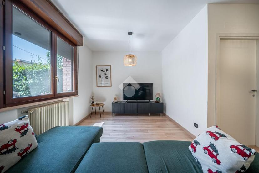 Villa a schiera in Via Salvatore Quasimodo 9, Bagnolo in Piano — foto 3 di 5