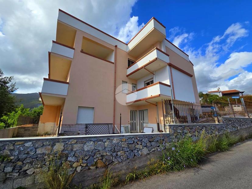 Villa in Via F. Turati, Tortora — foto 3 di 5