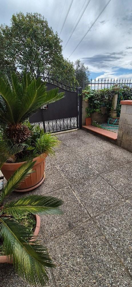 Villa a schiera, Calci