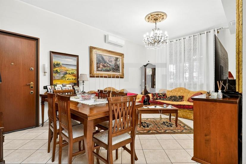 Porzione di casa in Via Sardegna 17, Limbiate