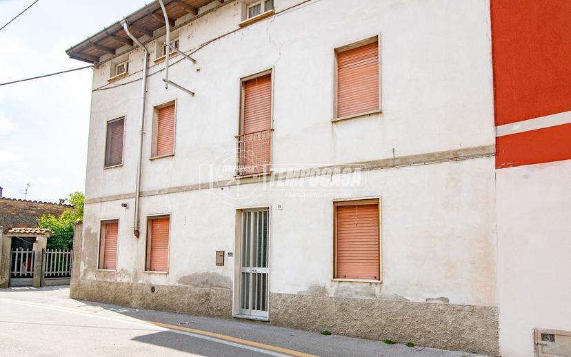 Trilocale in Via Cerchia delle Mura 11, Mozzanica — foto 2 di 5