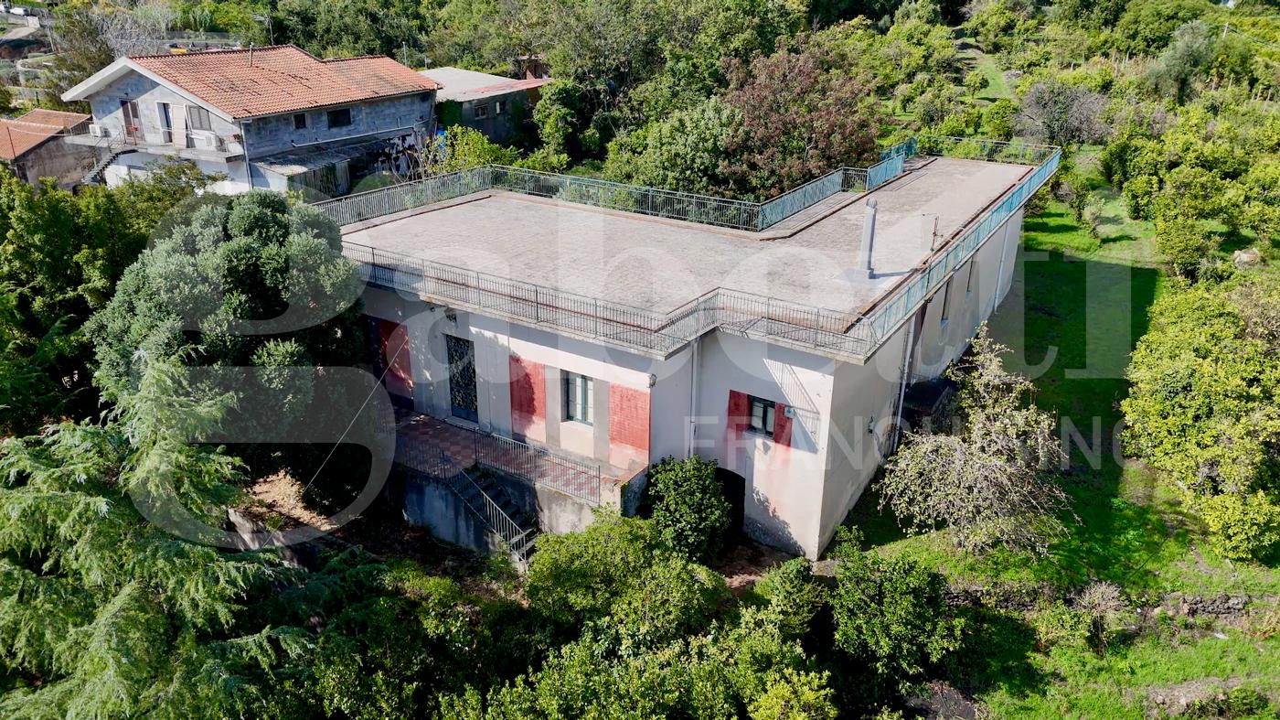 Casa indipendente in Via De Pretis, Santa Venerina