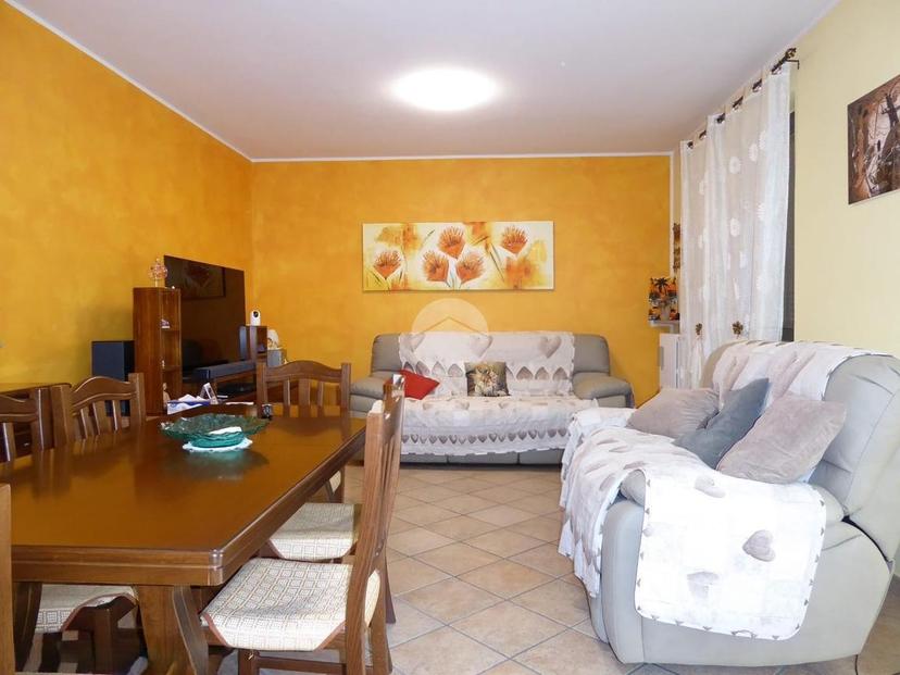Trilocale in Via Enrico Fermi 3, Pieve Porto Morone — foto 5 di 5