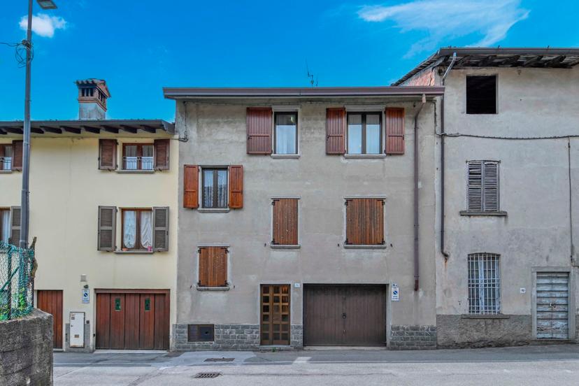 Casa indipendente in Via Cesare Battisti, Casnigo — foto 2 di 5