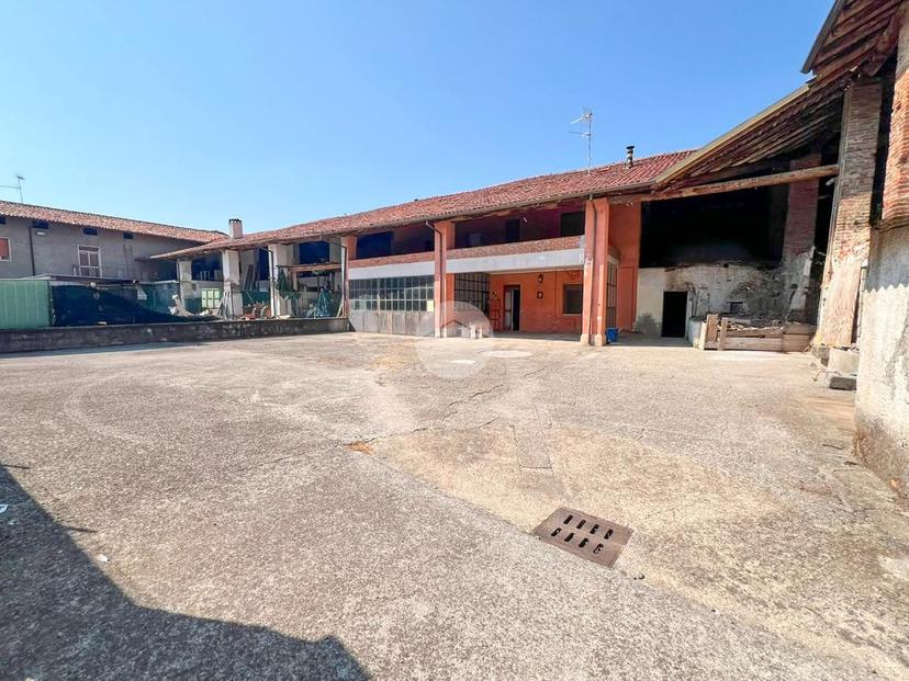 Rustico in Via Loc.Monticelle 1, Castrezzato — foto 4 di 5