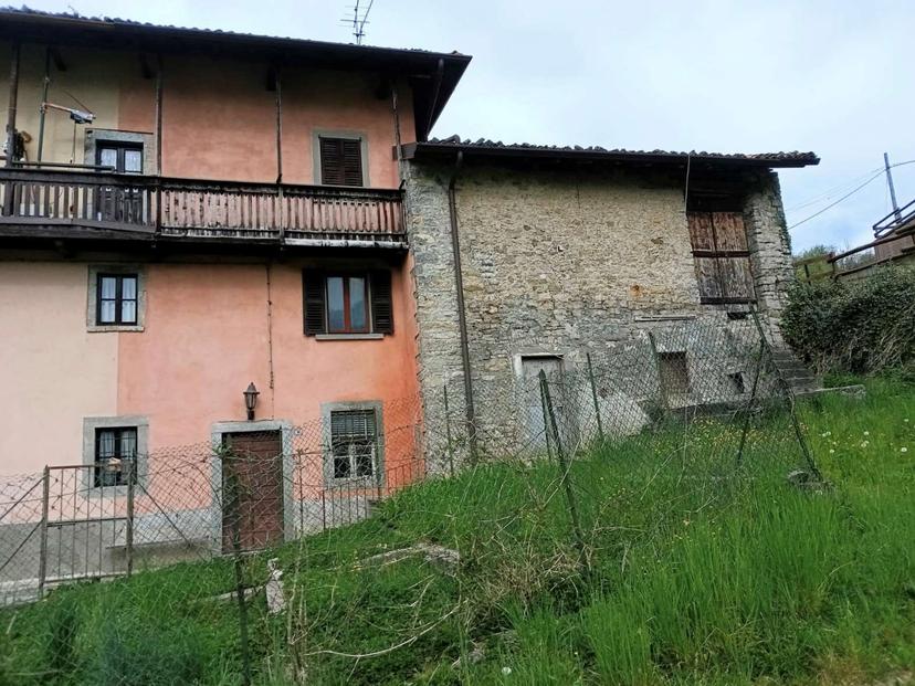 Porzione di casa in Piazza del Volontariato, Val Brembilla — foto 5 di 5