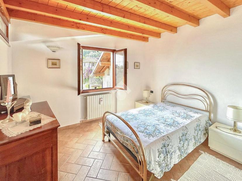 Casa indipendente in Via Bezzuglio 00, Toscolano-Maderno — foto 2 di 5