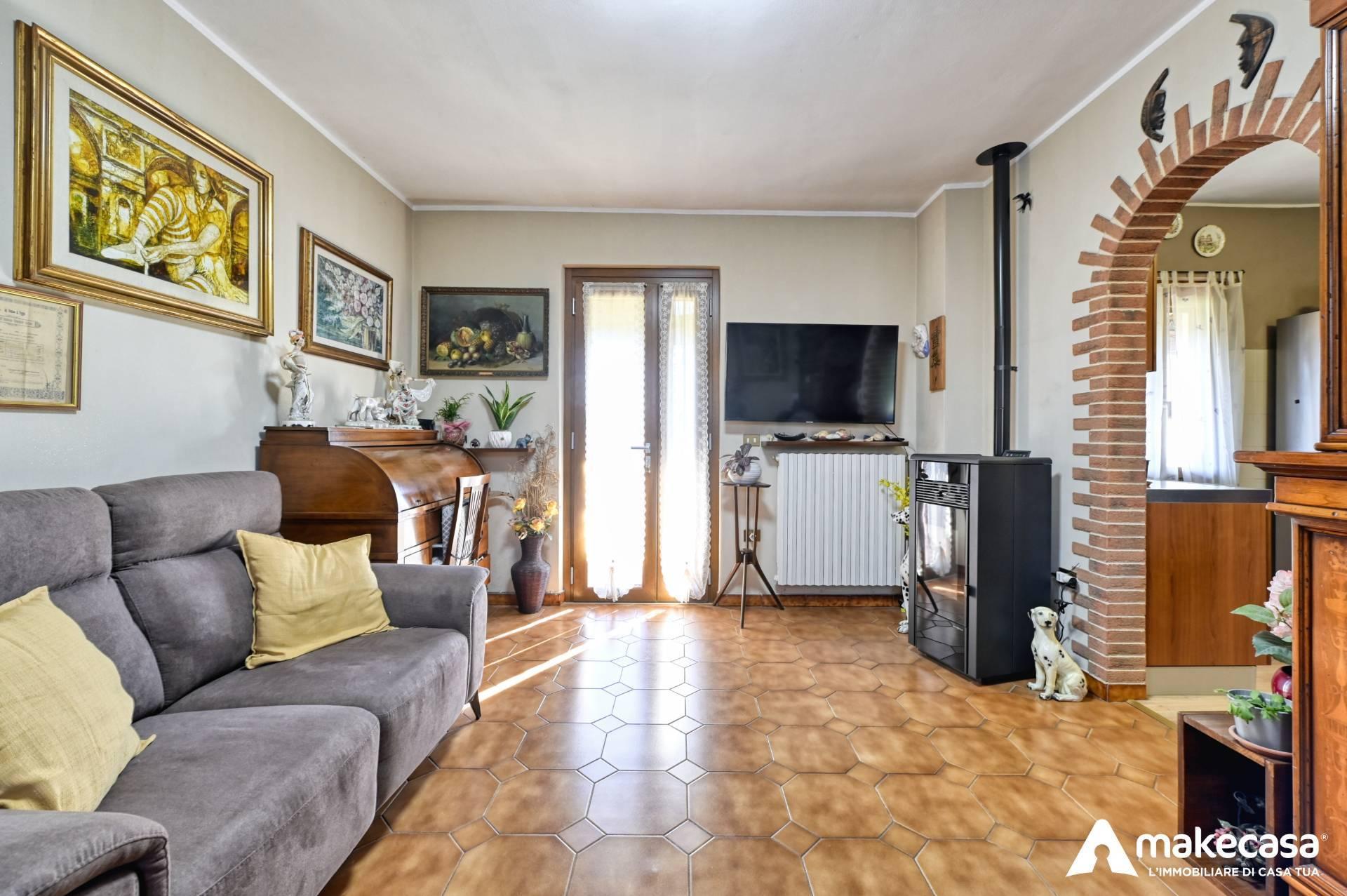 Casa indipendente in Piazza della Chiesa 3, Mulazzano