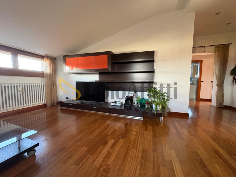 Quadrilocale in Via Edmondo De Amicis 33, Bollate — foto 3 di 5