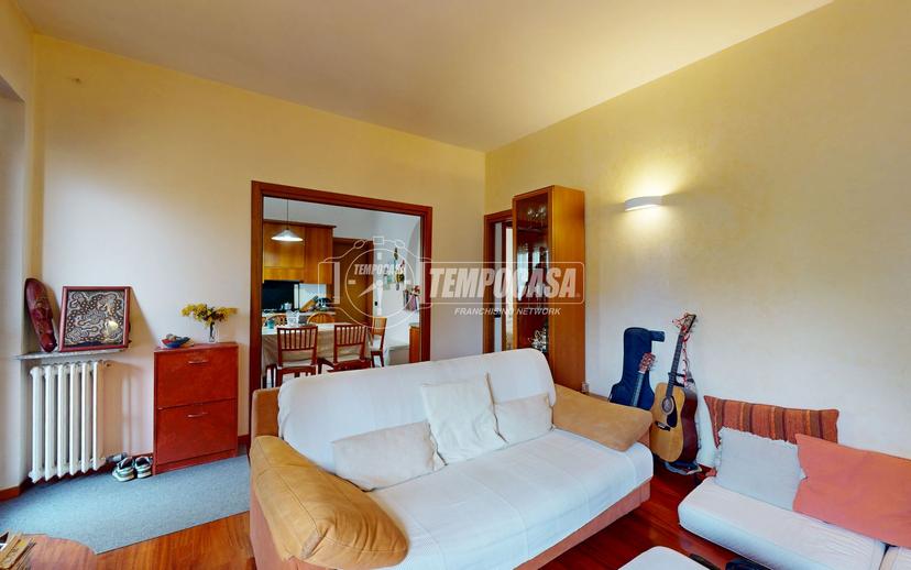 Trilocale in Via Salvatore di Giacomo 16, Lentate sul Seveso