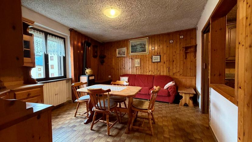 Casa indipendente in Salita S. Silvestro, Teglio — foto 2 di 5