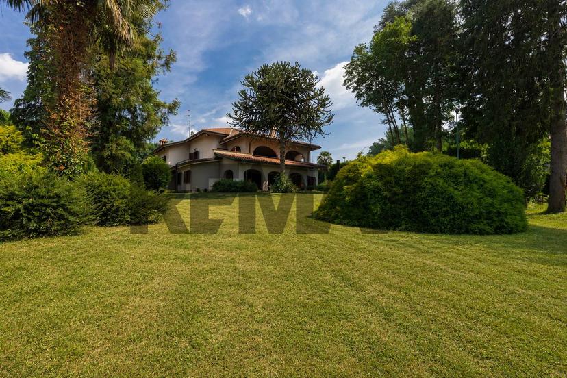 Villa in Via Bellingera 2, Gazzada Schianno — foto 5 di 5