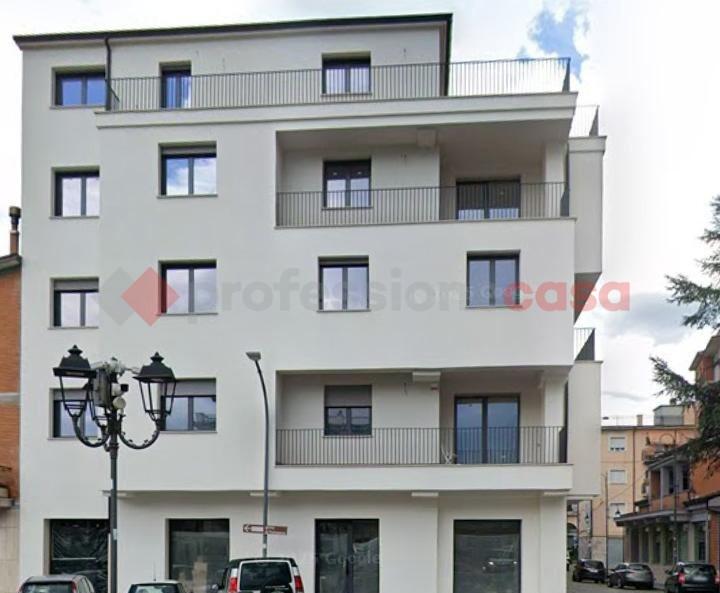 Trilocale in Via Valeria Snc, Carsoli — foto 2 di 5