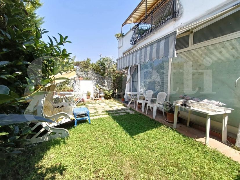 Trilocale in Viale dei Gladioli 21c, Anzio