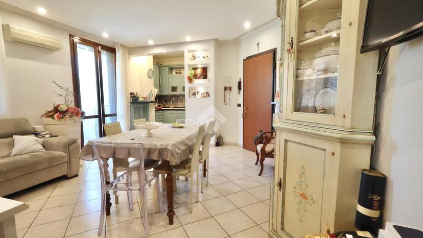 Trilocale in Via Lorenzo Ghiberti 00, Reggio nell'Emilia