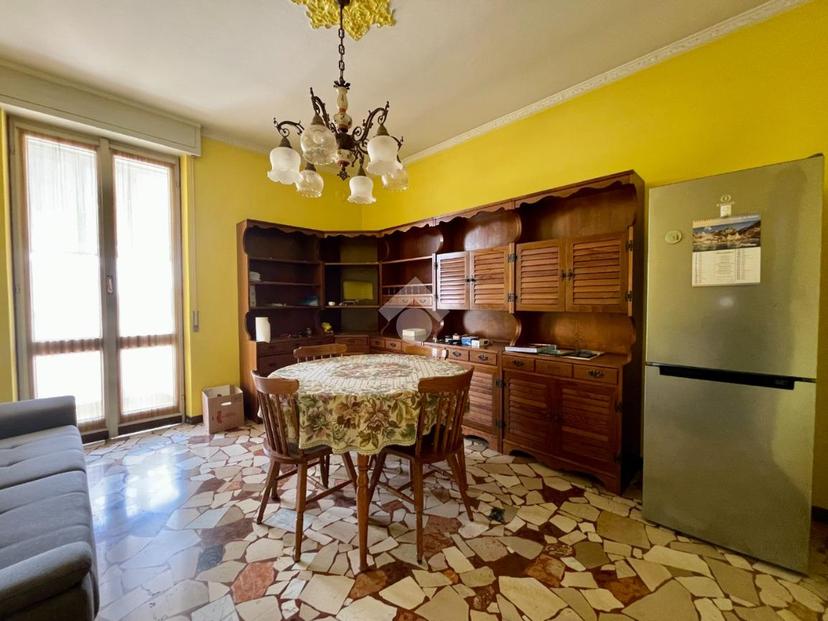 Trilocale in Via Edmondo De Amicis 21, Suisio — foto 3 di 5