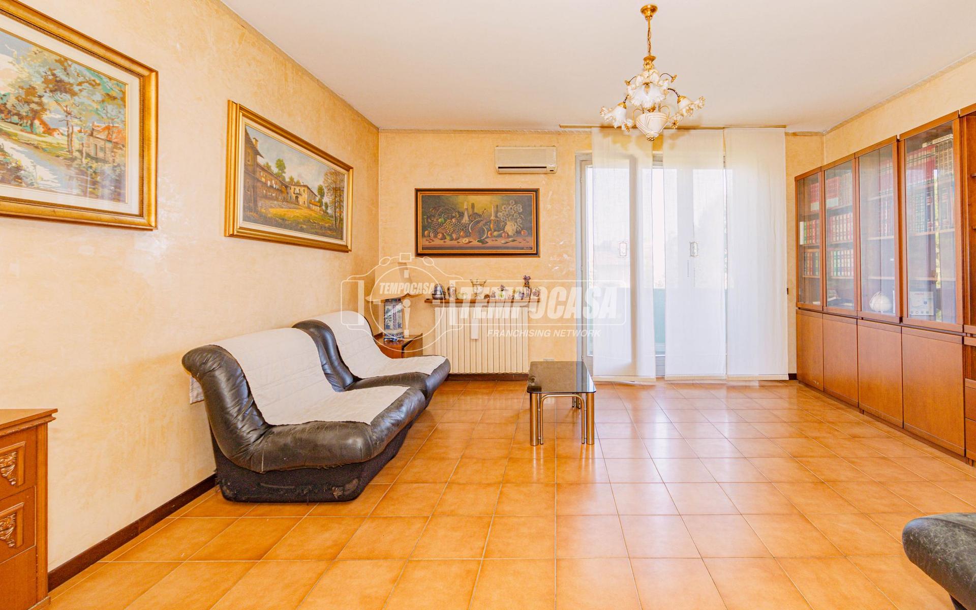 Trilocale in Via Fiordalisi 18, Parona