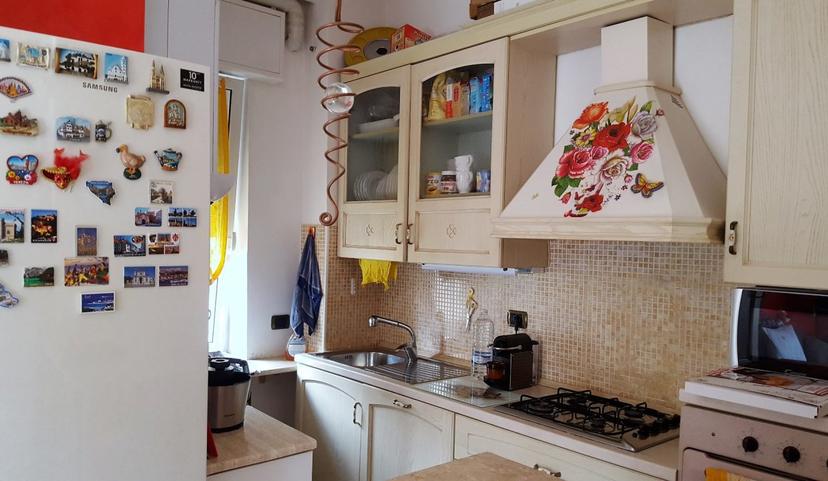 Bilocale in Via Zeffiro Massa, Sanremo