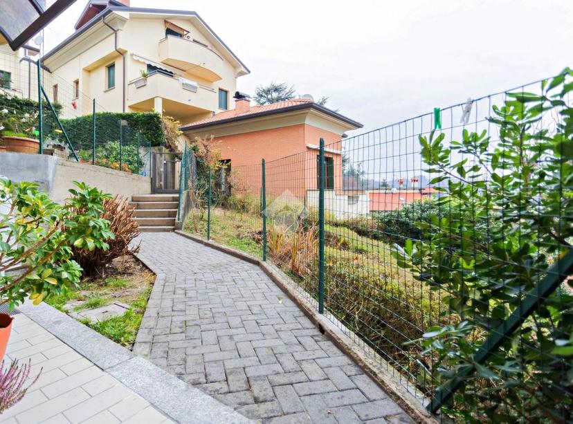Villa a schiera in Via da Verazzano 10, Carate Brianza — foto 2 di 5