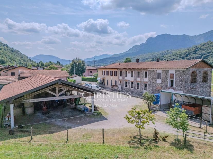 Casa indipendente, Montegrino Valtravaglia