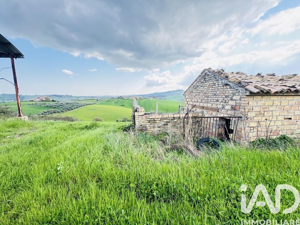 Villa in Via Chiareto Est, Bellante