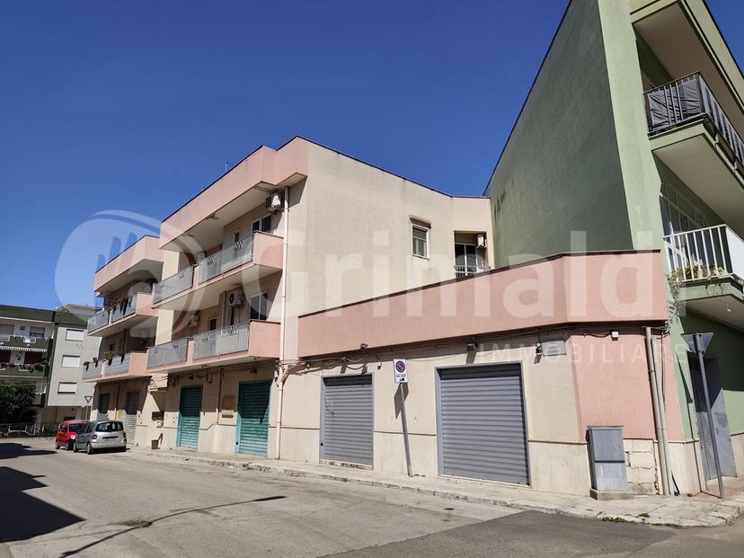 Quadrilocale in Via Quasimodo, San Giorgio Ionico — foto 3 di 5