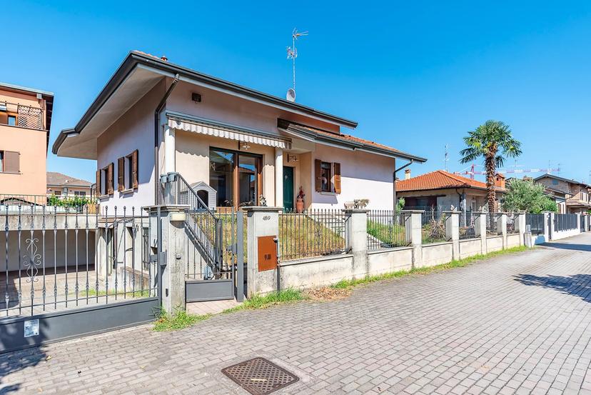 Villa in Via Lazio, 48/9, Lainate — foto 5 di 5