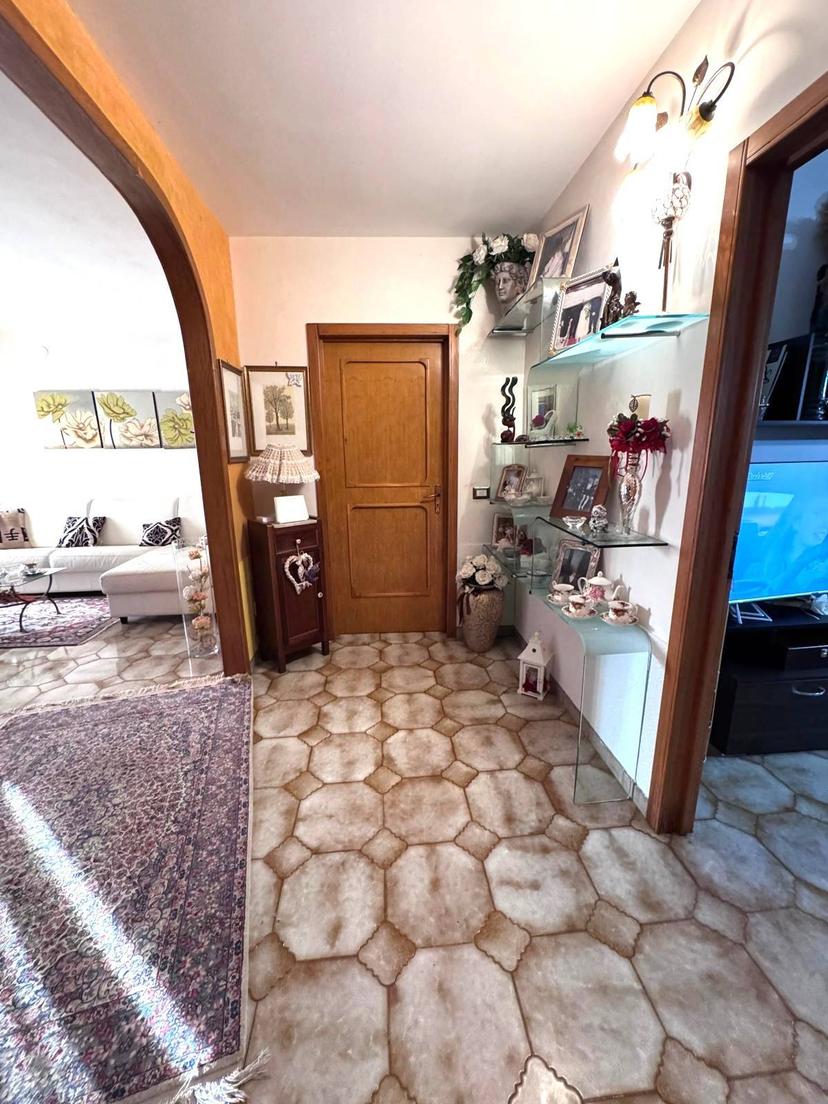 Quadrilocale in Via Lago di Garda 55, Galatina
