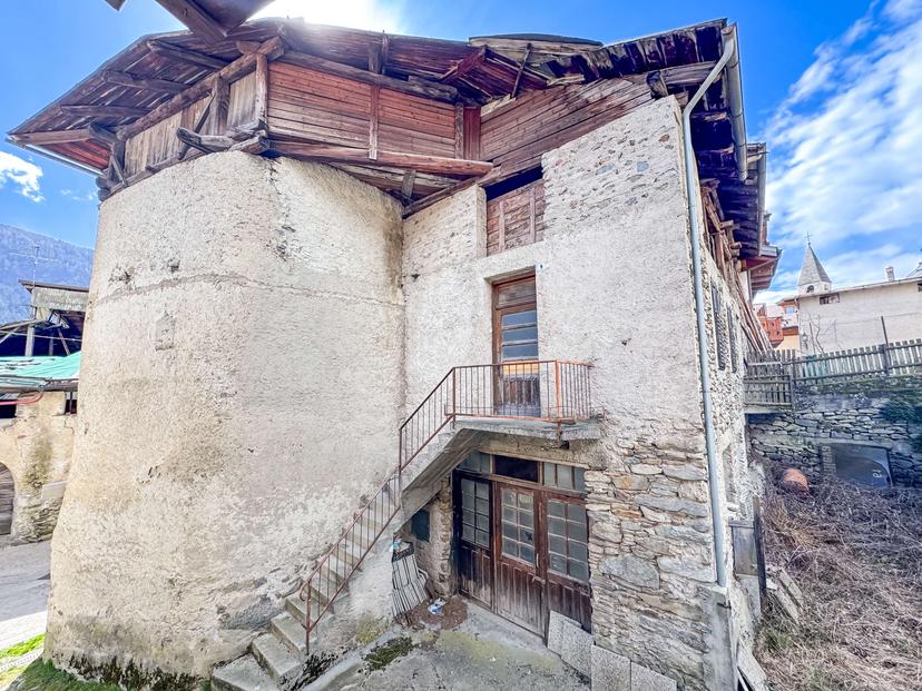 Quadrilocale in Via dei Canopi 9, Terzolas