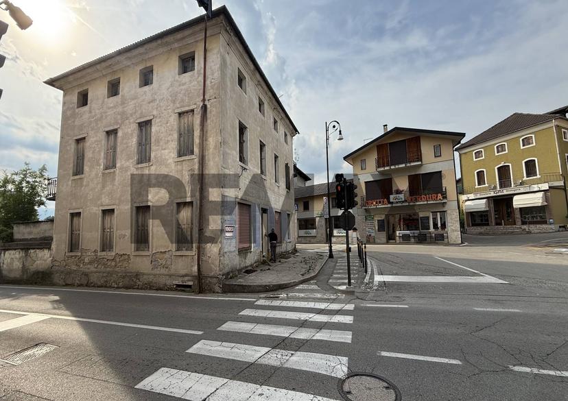 Casa indipendente in Via Luigi Bernard 4, Borgo Valbelluna — foto 3 di 5