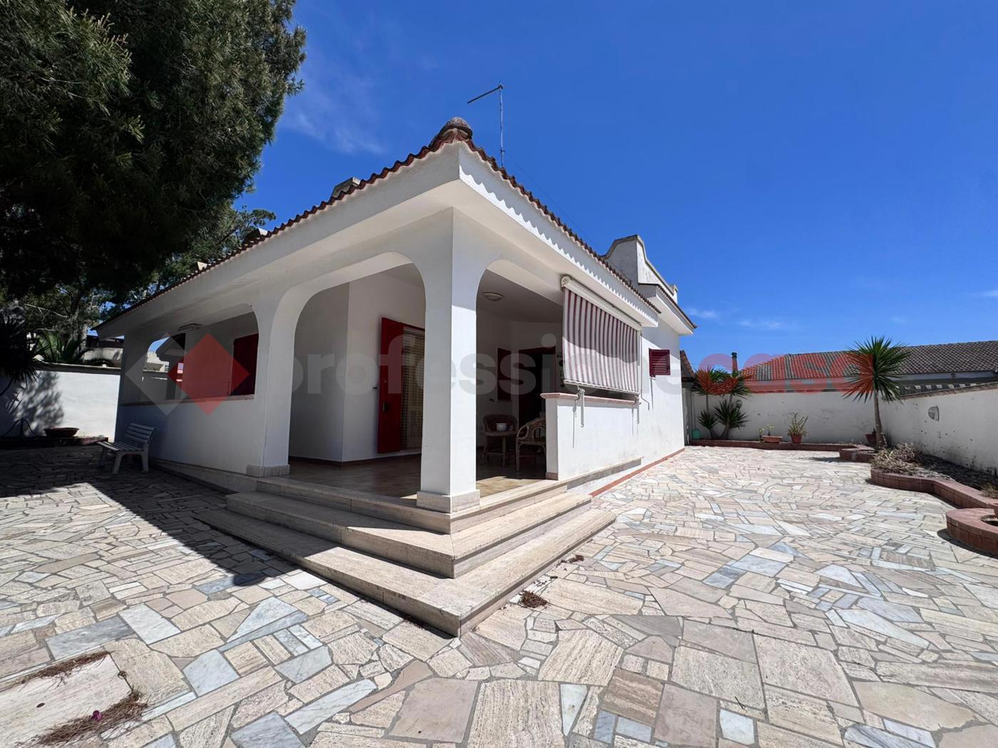 Villa in Viale Europa  20, Pulsano