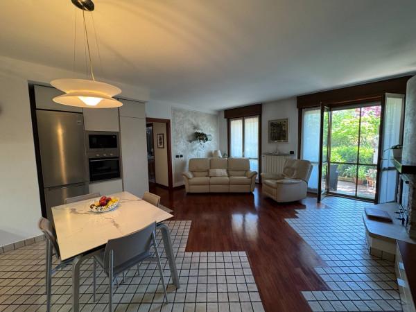 Trilocale in Viale Montecatini, Romano di Lombardia — foto 4 di 5