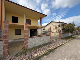 Villa a schiera in Contrada Pantanello, San Giorgio Albanese