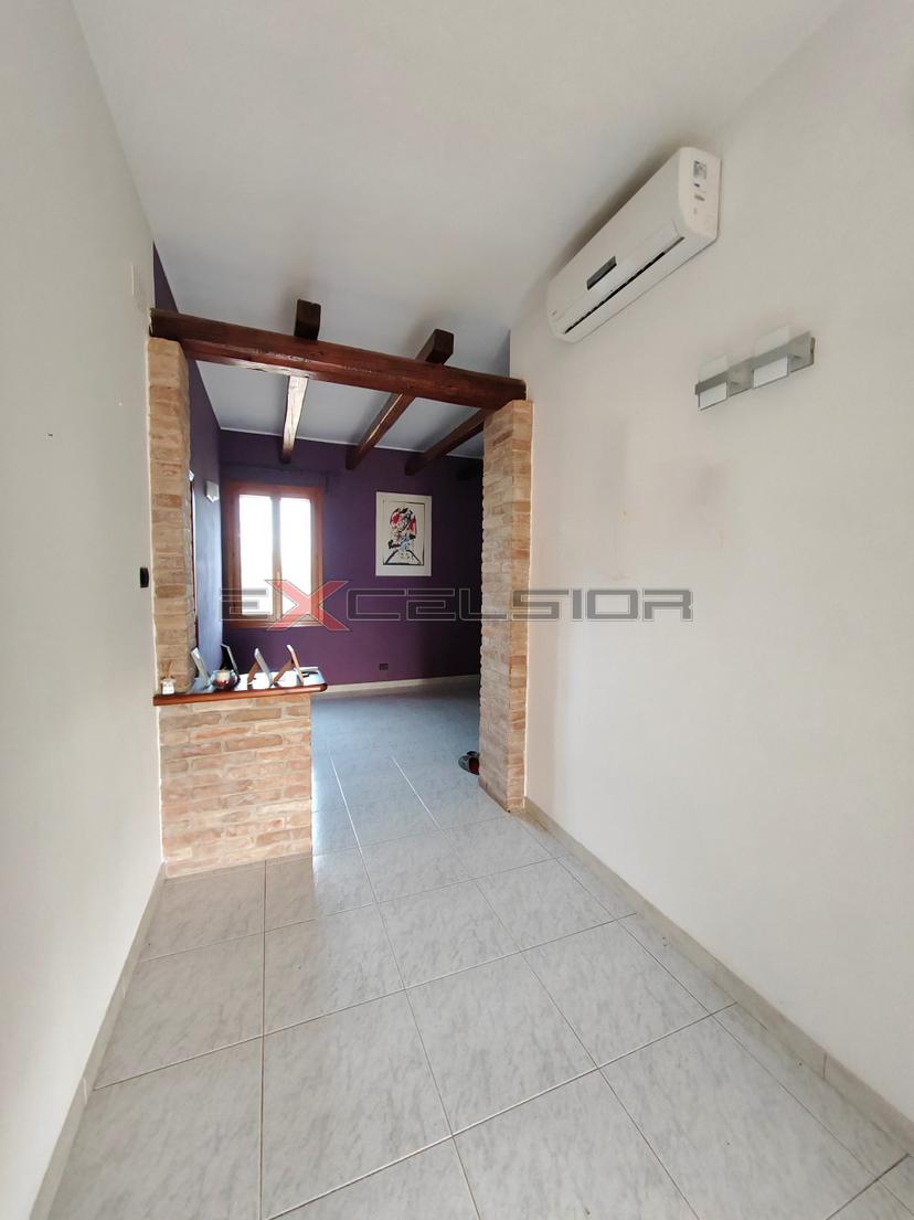 Casa indipendente in Via Roma, Pettorazza Grimani — foto 3 di 5
