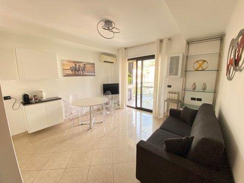 Bilocale in Corso Giuseppe Garibaldi s.n.c, Centro - Marina, Sanremo
