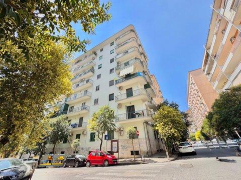 Quadrilocale in via Maurizio De Vito Piscicelli, 29, Arenella, Napoli