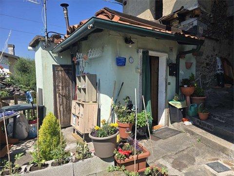 Villetta bifamiliare in Via Intragna, Caprezzo