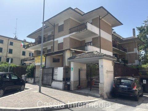 Trilocale in Via della Vittoria, Campagnano di Roma