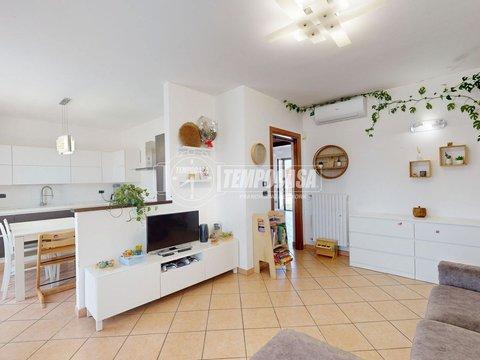 Appartamento su due piani in Via Anna Frank, 2, Castagnole Piemonte