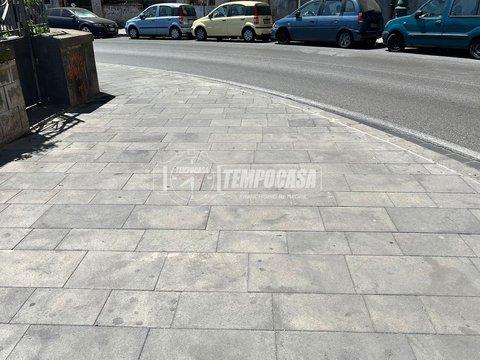 Bilocale in Vicoletto III Politi, Montesanto-Quartieri Spagnoli, Napoli